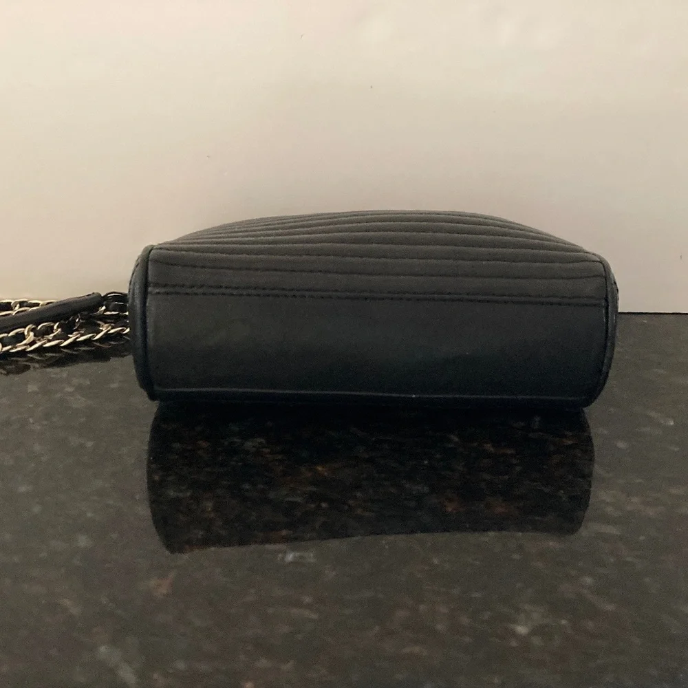Nordstrom Genuine Leather Black Crossbody Bag/Gold Tone Woven Chain/NWT!